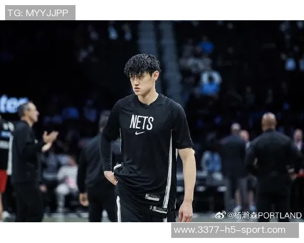 费尔南德斯盛赞曾凡博努力拼搏明日有望迎来首秀机会